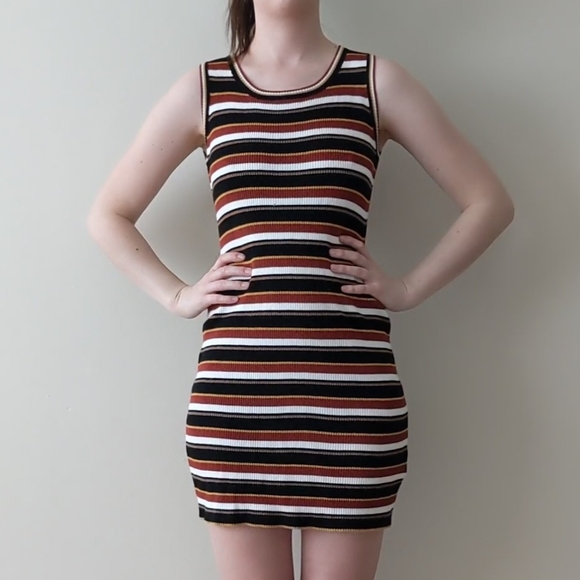 Stretchy Striped Dress - Picture 3 of 3